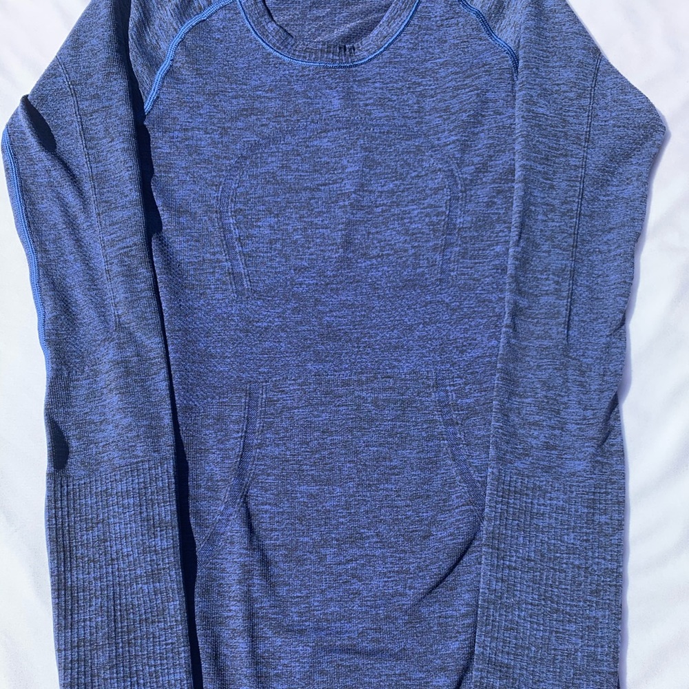 Lululemon athletic top